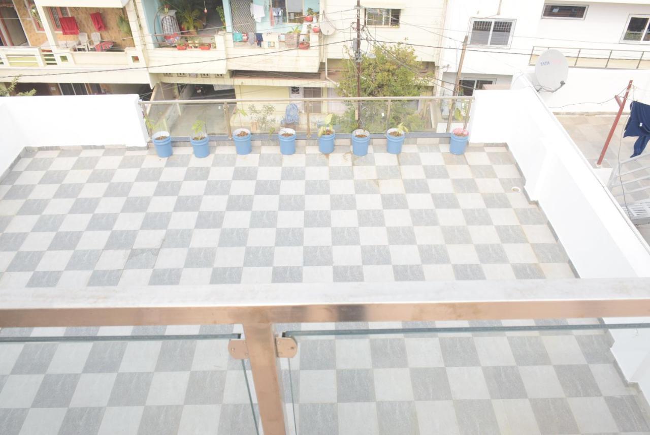 Bed and breakfast The Autumn Leaves Bhopal Extérieur photo